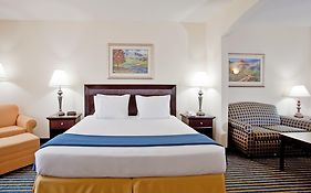 Holiday Inn Express & Suites Chesapeake By Ihg